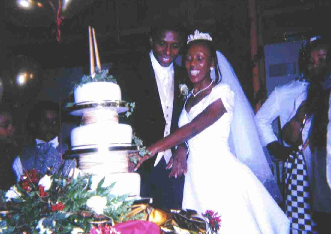 07Cake_cutting.jpg